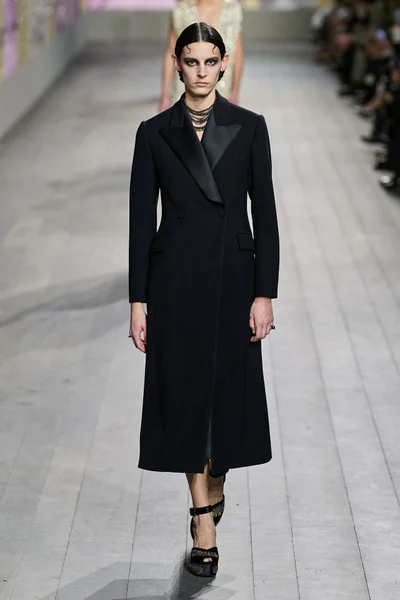 Look 46